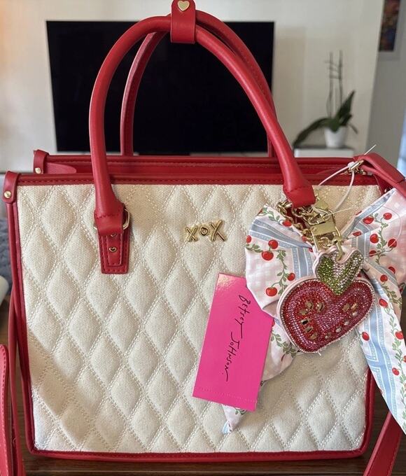 Betsey Johnson Handbags - NWT Betsey Johnson XOLALA Red Faux Leather Quilted Canvas Crossbody Bag Purse